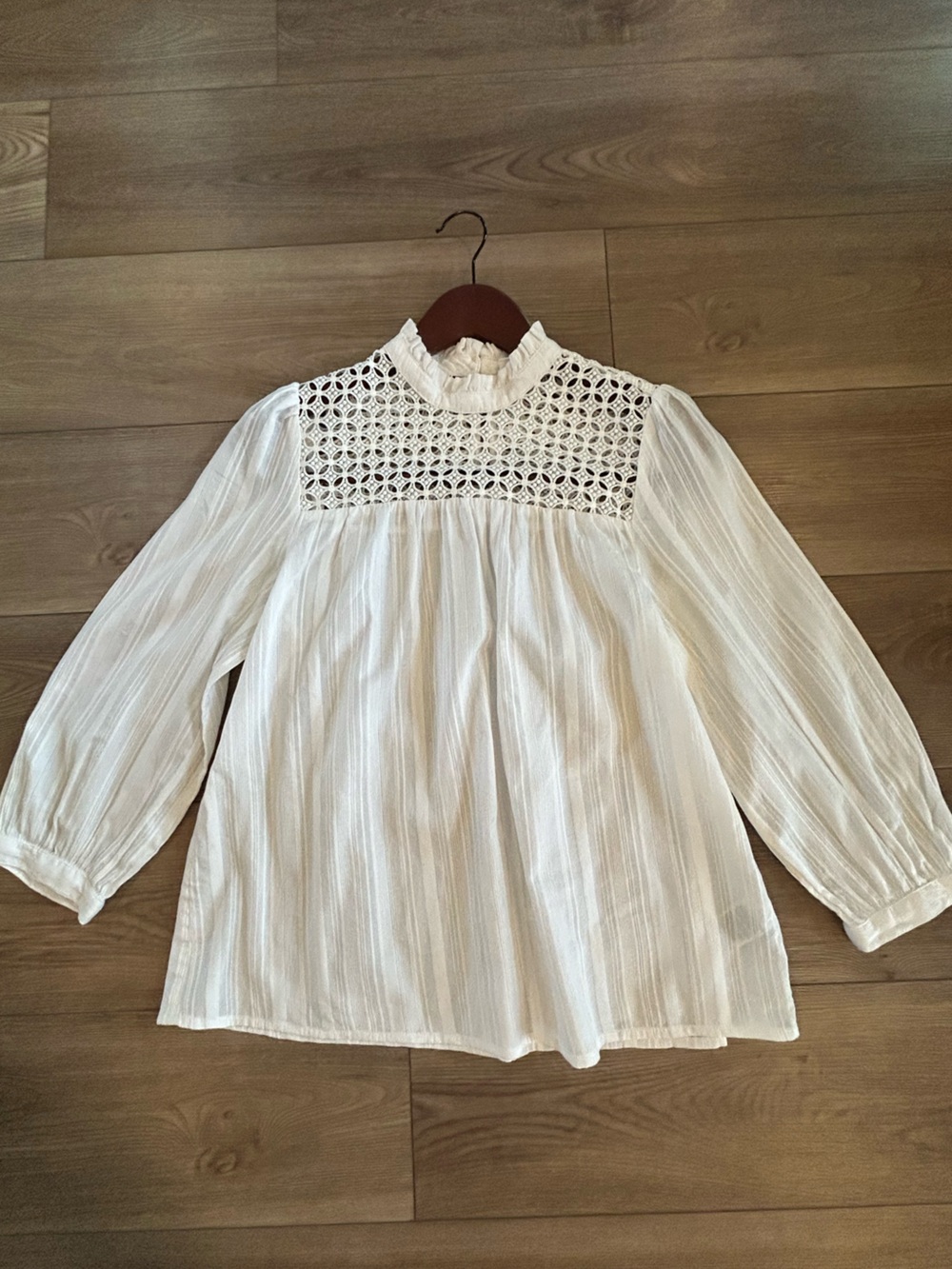 GAP Ivory Boho Lace Yoke Blouse Small Cream Gauze Peasant Top